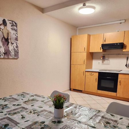 Sj Apartment Chemnitz Bagian luar foto